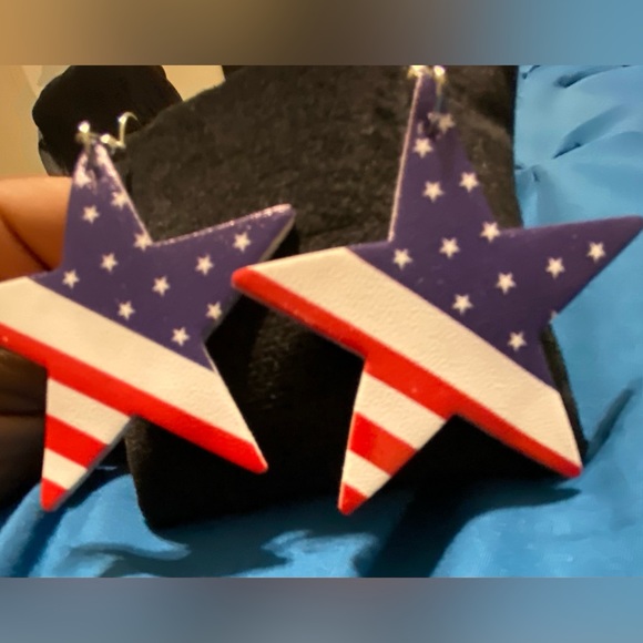 Patriotic Faux Leather Star Earrings-Perfect for Memorial Day and 4th of July - Picture 4 of 8